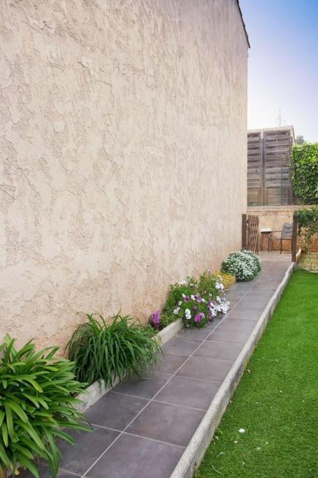 Appartement En Rez De Jardin Et Terrasse Ds Villa Hyeres Luaran gambar